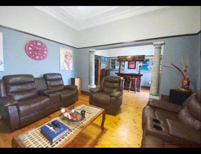 3 BEDROOM HOUSE FOR SALE IN FLORENTIA